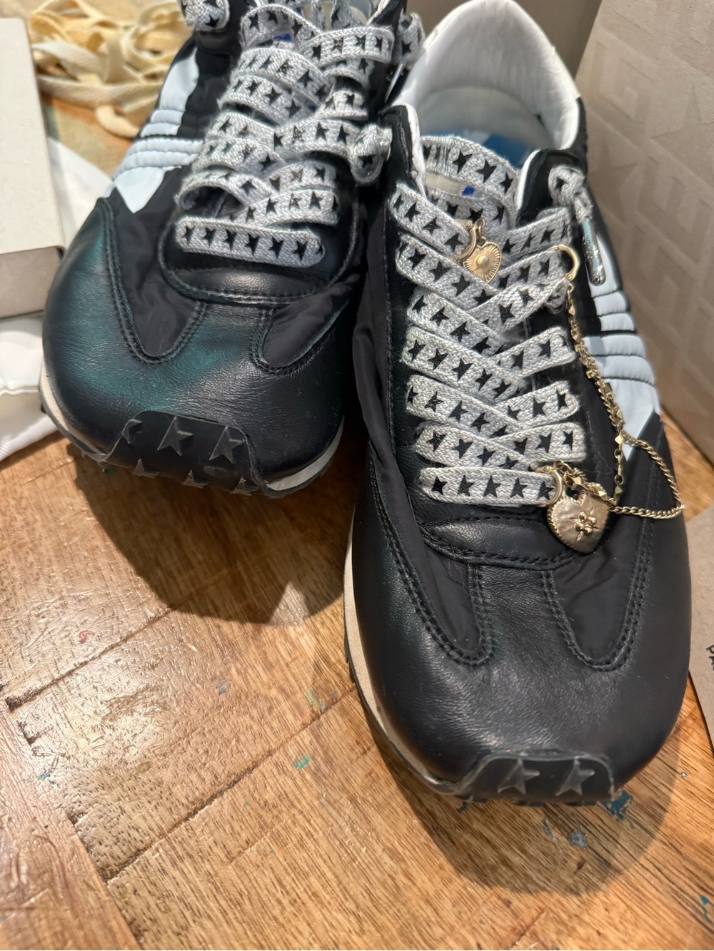 Golden Goose Marathon M77 With Star Laces And Shoe Charm Size 40/10 - Picture 2 of 15